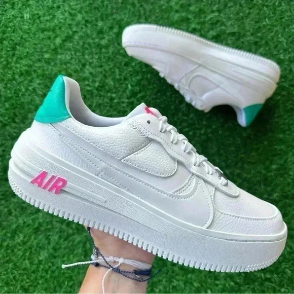Nike Shoes - Nike Air Force 1 PLT.AF.ORM